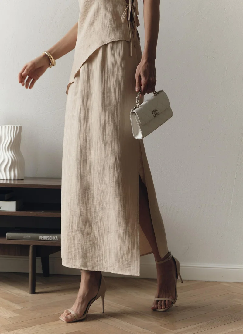 Lichi Straight maxi skirt from textured fabric