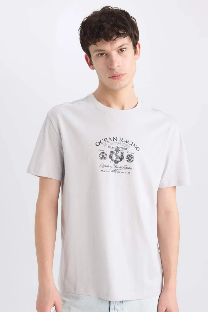 ديفاكتو Regular Fit Crew Neck Short Sleeve T-Shirt