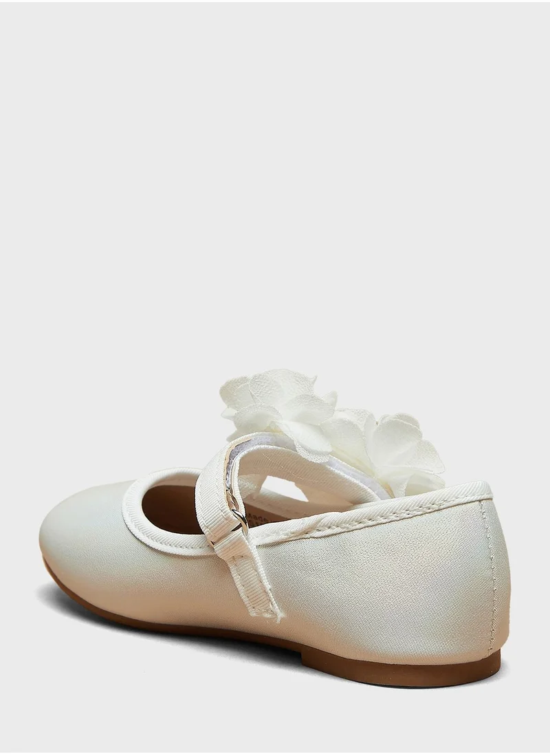 shoexpress Kids Slip Ons Ballerinas