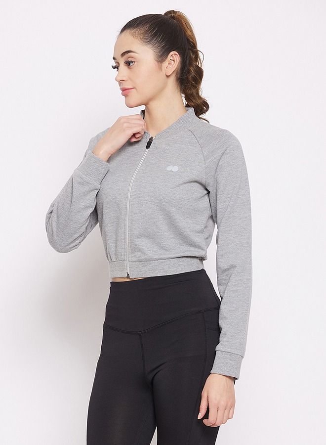 Clovia سويت شيرت Clovia Comfort-Fit Active Crop باللون الرمادي المختلط مع شعار عاكس - Image 3
