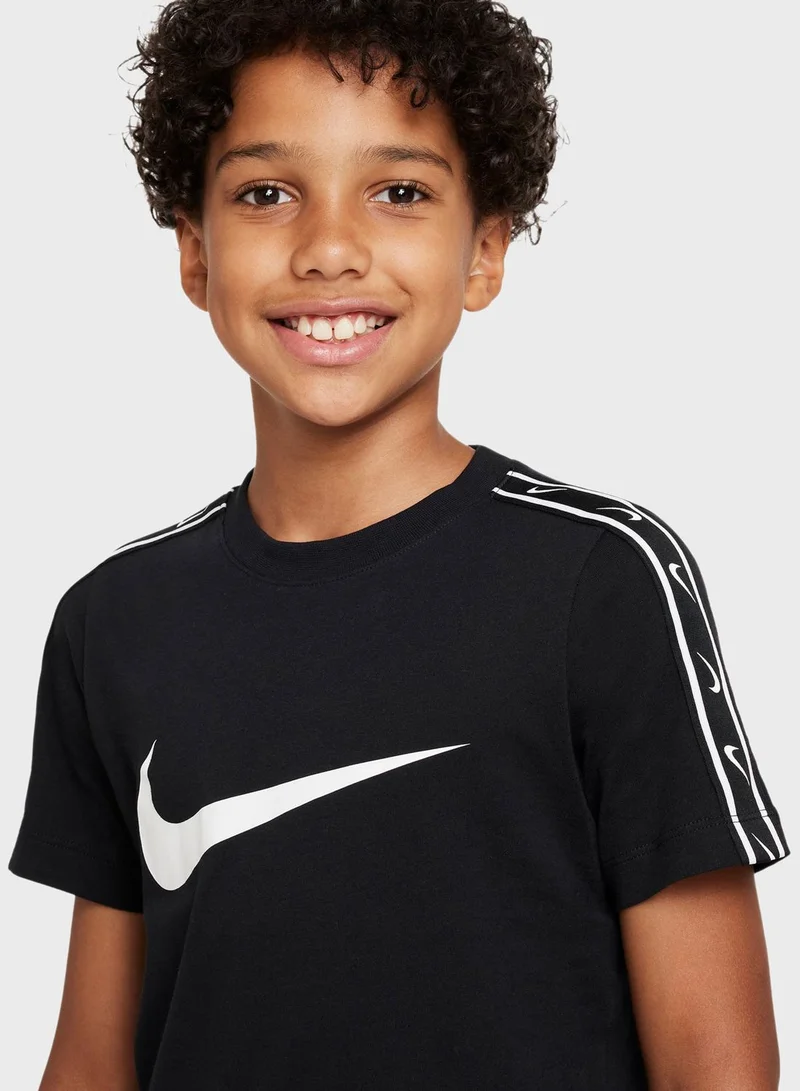 Nike Youth Nsw Repeat Swoosh T-Shirt
