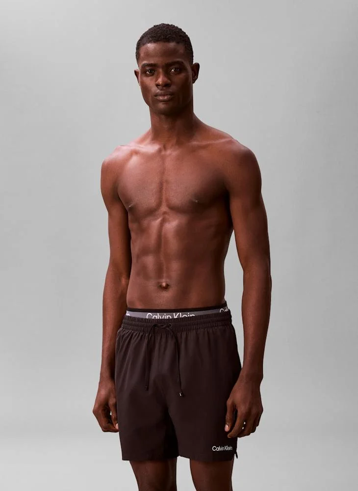 كالفن كلاين Medium Drawstring Double Waistband Shorts