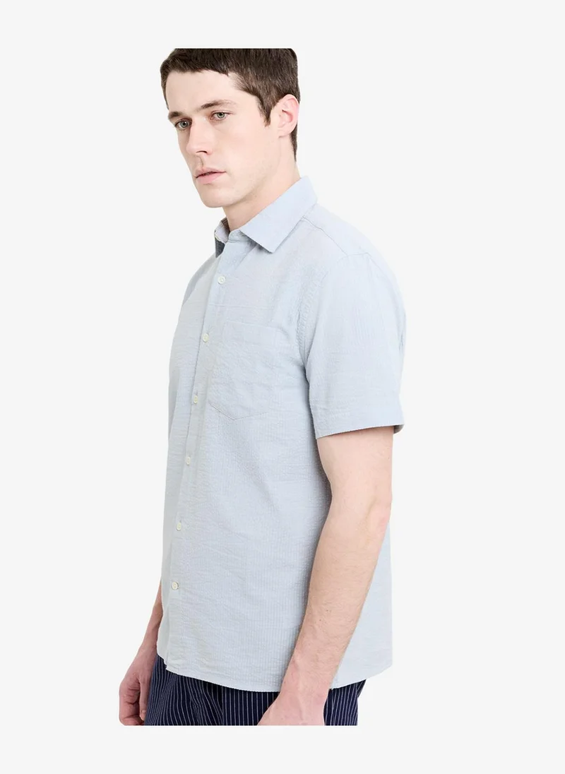 فرنش كونكشن Men's Dark Blue Shortst Sleeve Seersucker Shirt
