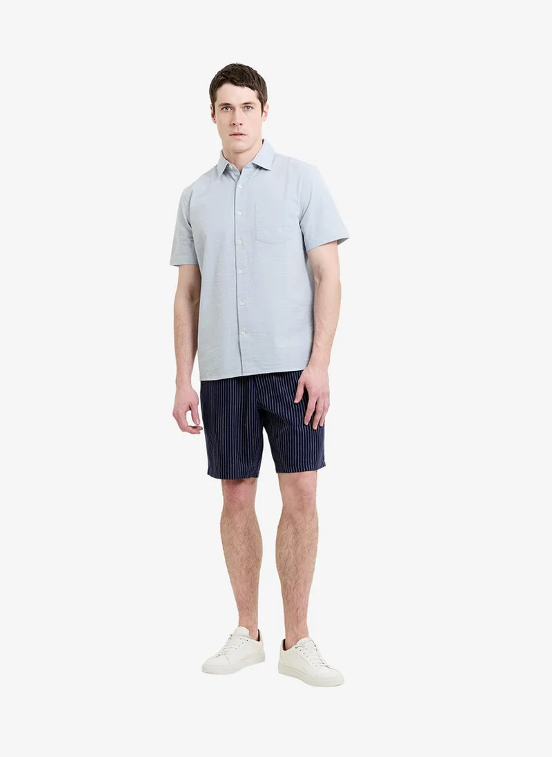 فرنش كونكشن Men's Dark Blue Shortst Sleeve Seersucker Shirt