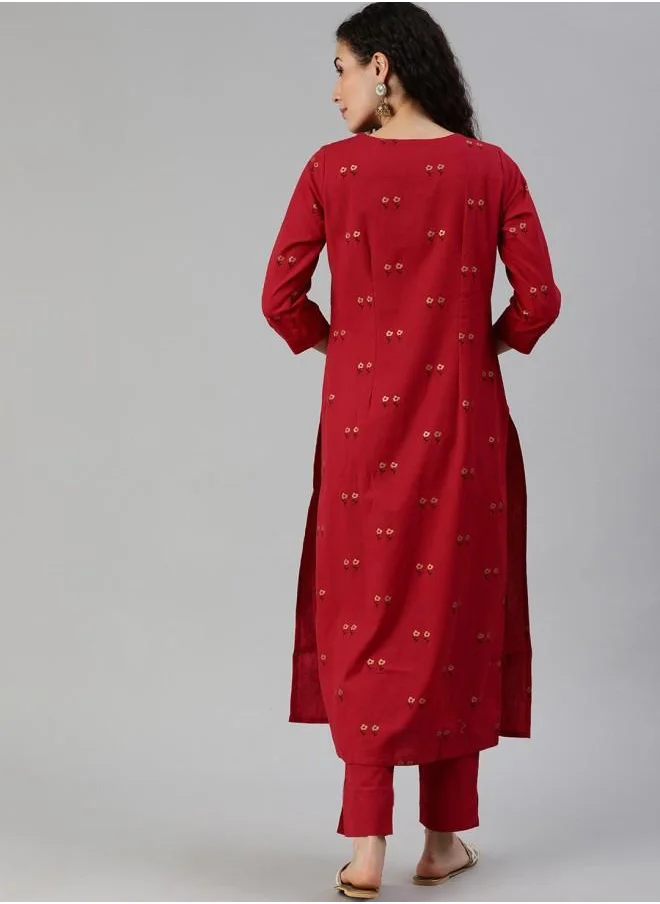 آي شين Elastic Women Red Rayon Kurtis with Embroidered pattern Tunic and features a Round neckline and Three-Fourth Sleeve secured with Elastic closure and styled in Straight Fit ideal for Festive moments — crafted to elevate your special moments.