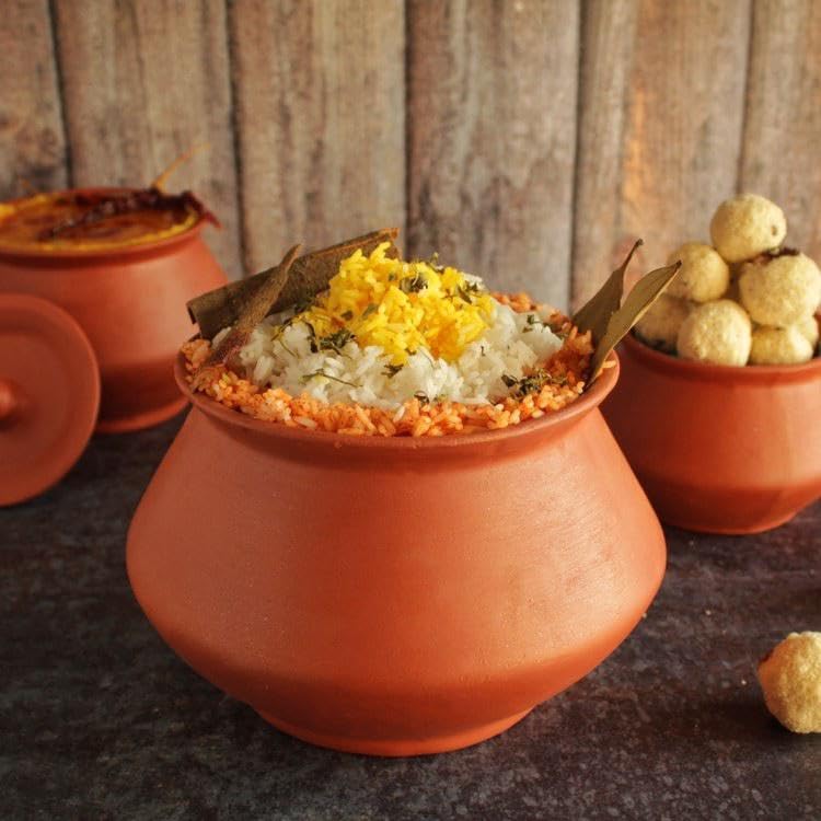 THE HANDICRAFTIAN وعاء تقديم داهي هاندي من الفخار المصنوع يدويًا من THE HANDICRAFTIAN، فخار هندي تقليدي | يعزز النكهة والملمس | قلوي طبيعي - صغير - (600 مل) - Image 1