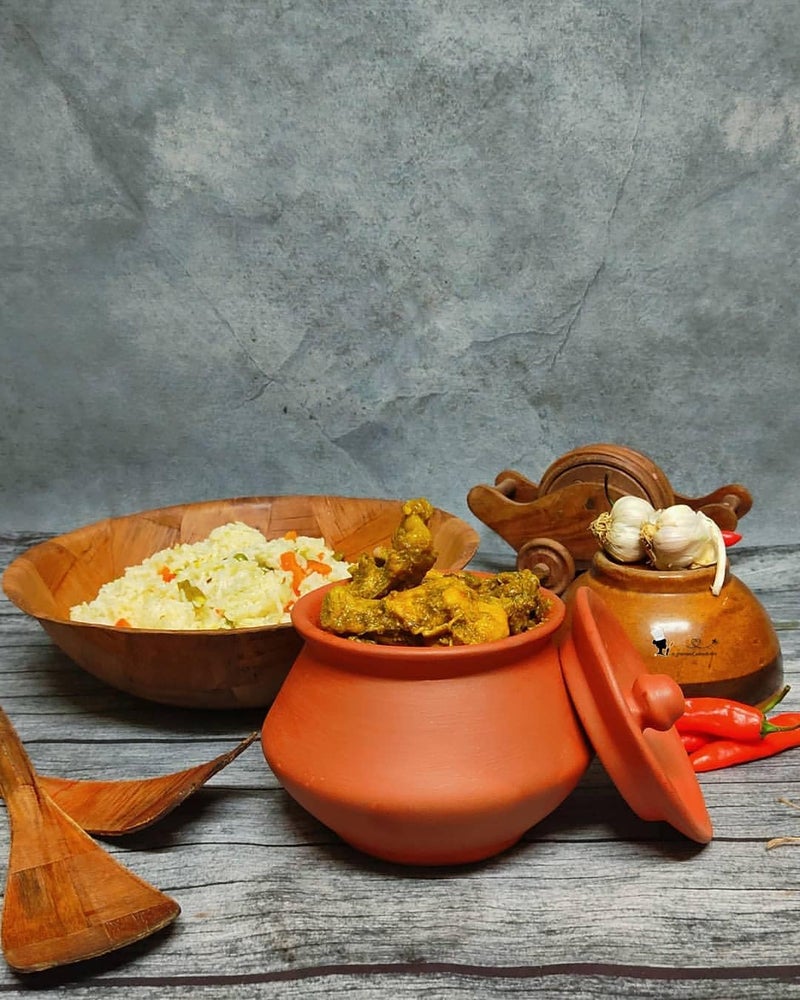 THE HANDICRAFTIAN وعاء تقديم داهي هاندي من الفخار المصنوع يدويًا من THE HANDICRAFTIAN، فخار هندي تقليدي | يعزز النكهة والملمس | قلوي طبيعي - صغير - (600 مل) - Image 4