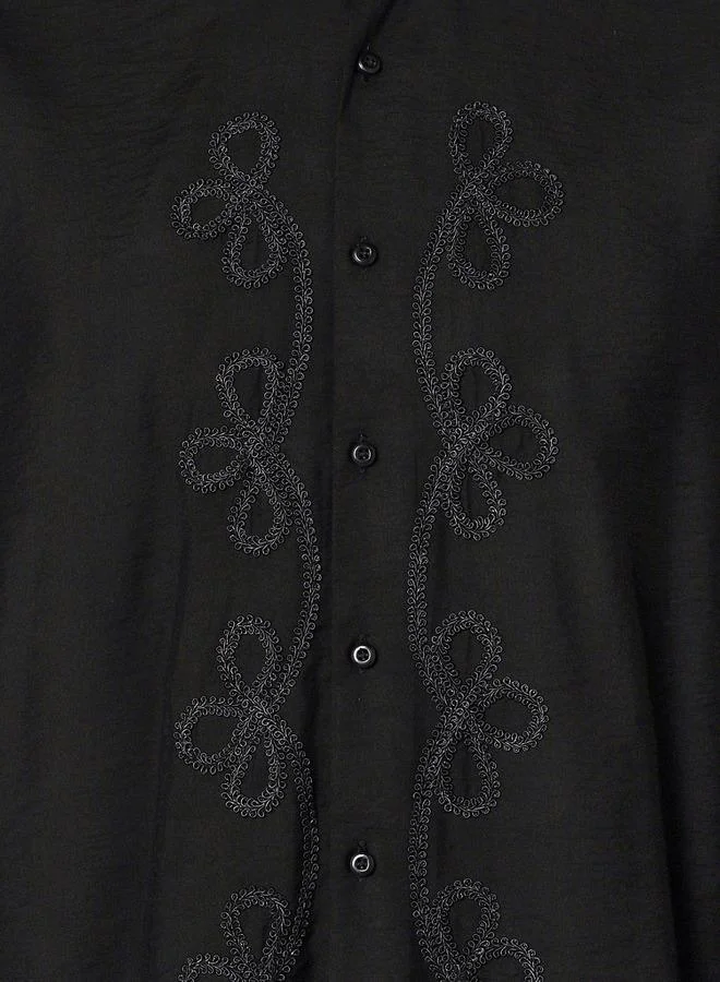 ايكونيك Iconic Men Slim Fit Collared Embroidered Long Sleeves Shirt