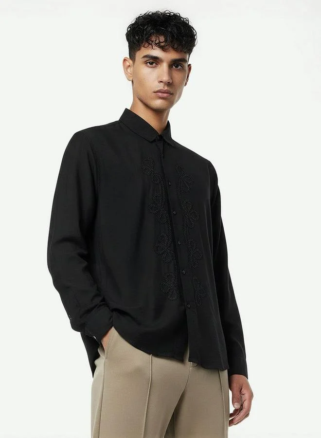 ايكونيك Iconic Men Slim Fit Collared Embroidered Long Sleeves Shirt