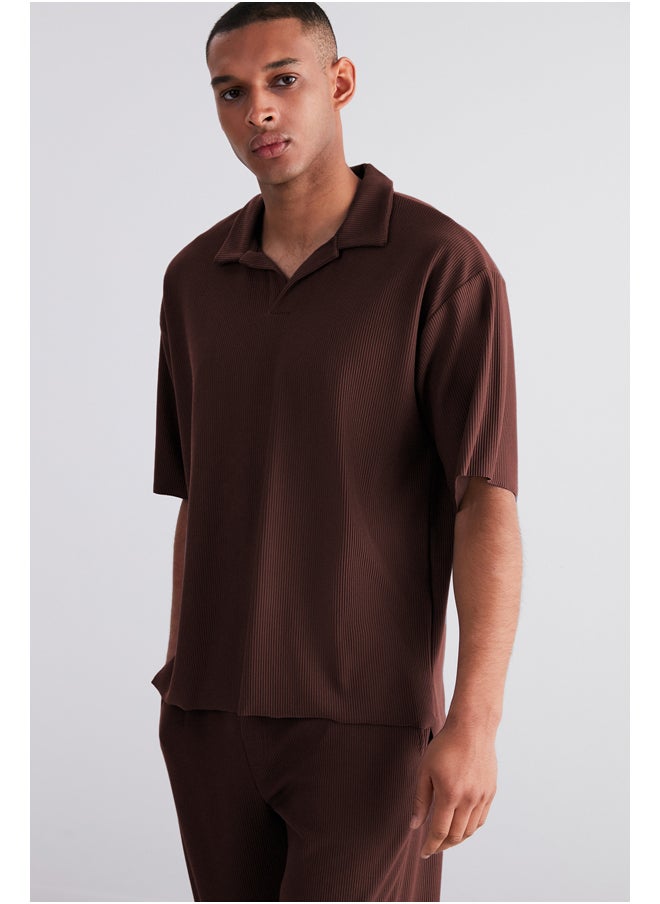 trendyol - Limited Edition Brown Oversize/Wide Texture Anti-Wrinkle Ottoman Polo Collar T-Shirt TMNSS23PO00020 - Image 1