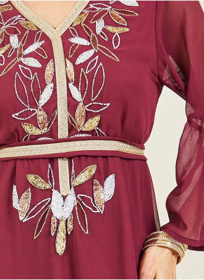 ستايلي Sequined and Beaded Embroidery Detail Kaftan