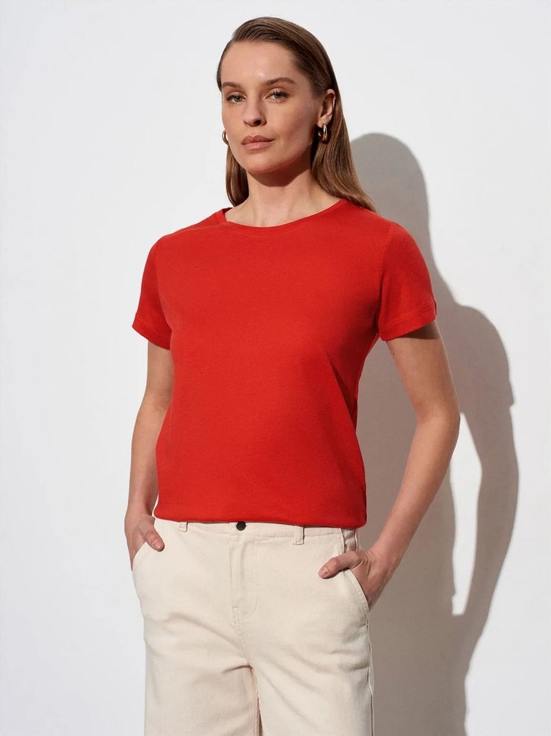 DILVIN Women's Crew Neck Short Sleeve T-Shirt - Image 1
