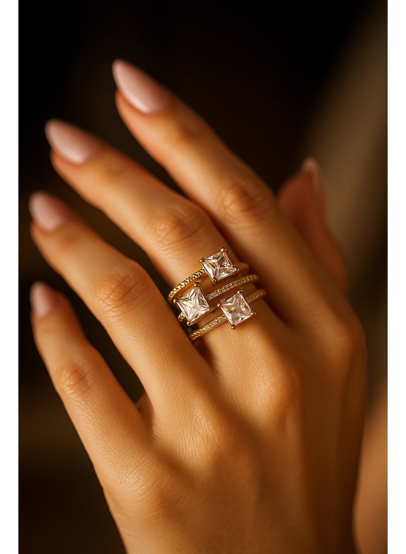 ثري دايموندز خاتم 3 فصوص زيركون مربعة – مطلي ذهب، تصميم مفتوح أنيق - Image 4