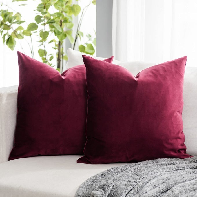 BURGUNDY COUCH VELVET THROW PILLOW COVERS 16X16 INCH SET OF 2 WITH ZIPPER DECORATIVE LUXURY SOFT SOLID RECTANGLE CUSHION COVERS CASE FOR SOFA BED LIVING ROOM CAR