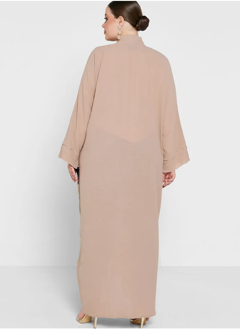 Hayas Closet Curve Embroidered Classic Abaya