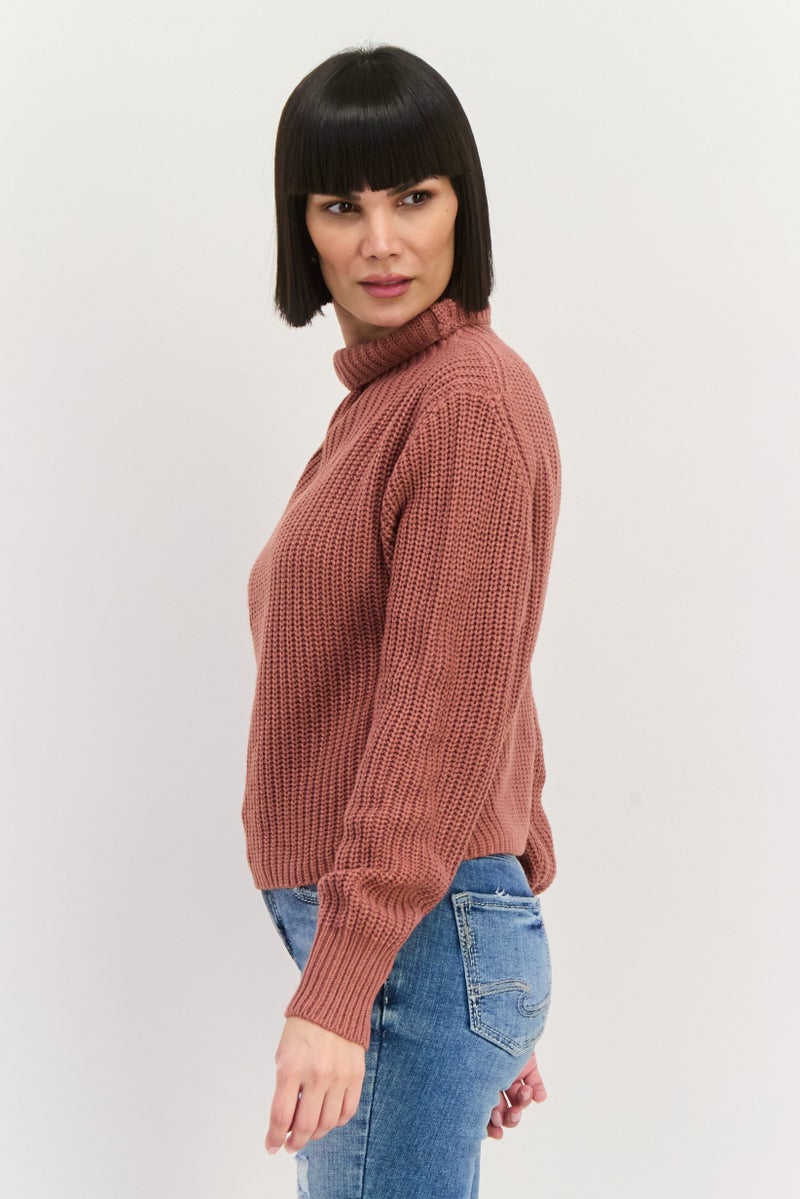 Black Tape سويت شيرت محبوك برقبة عالية للنساء، وردي صدئ - Image 2