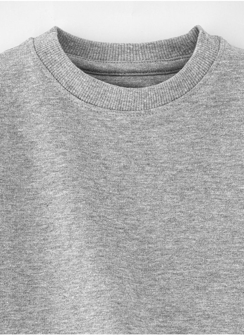 Basic round neck sweat top