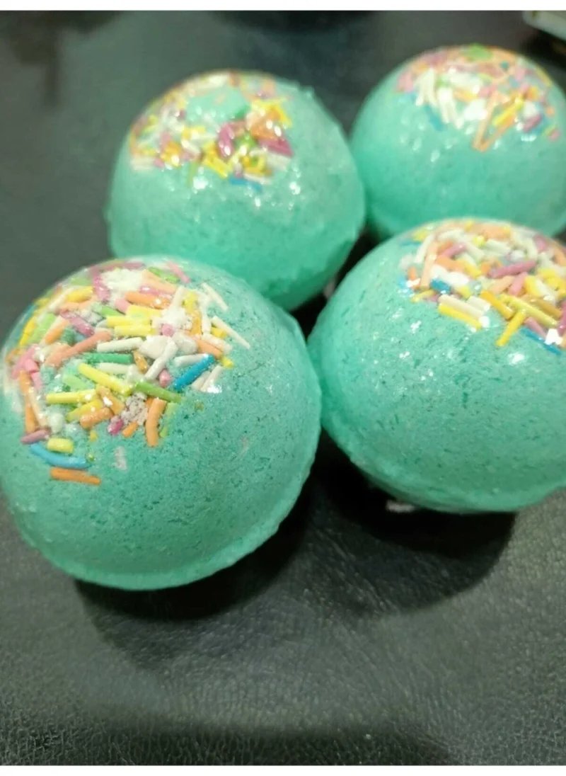 Space Shop Joy Bomb -Pedicure Ball -Moisture Ball -Bath Ball 90 gr 10 Pieces