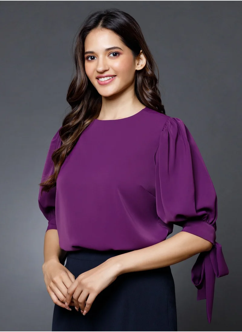 Zigzag Sleeve Detailed Solid Chiffon Top
