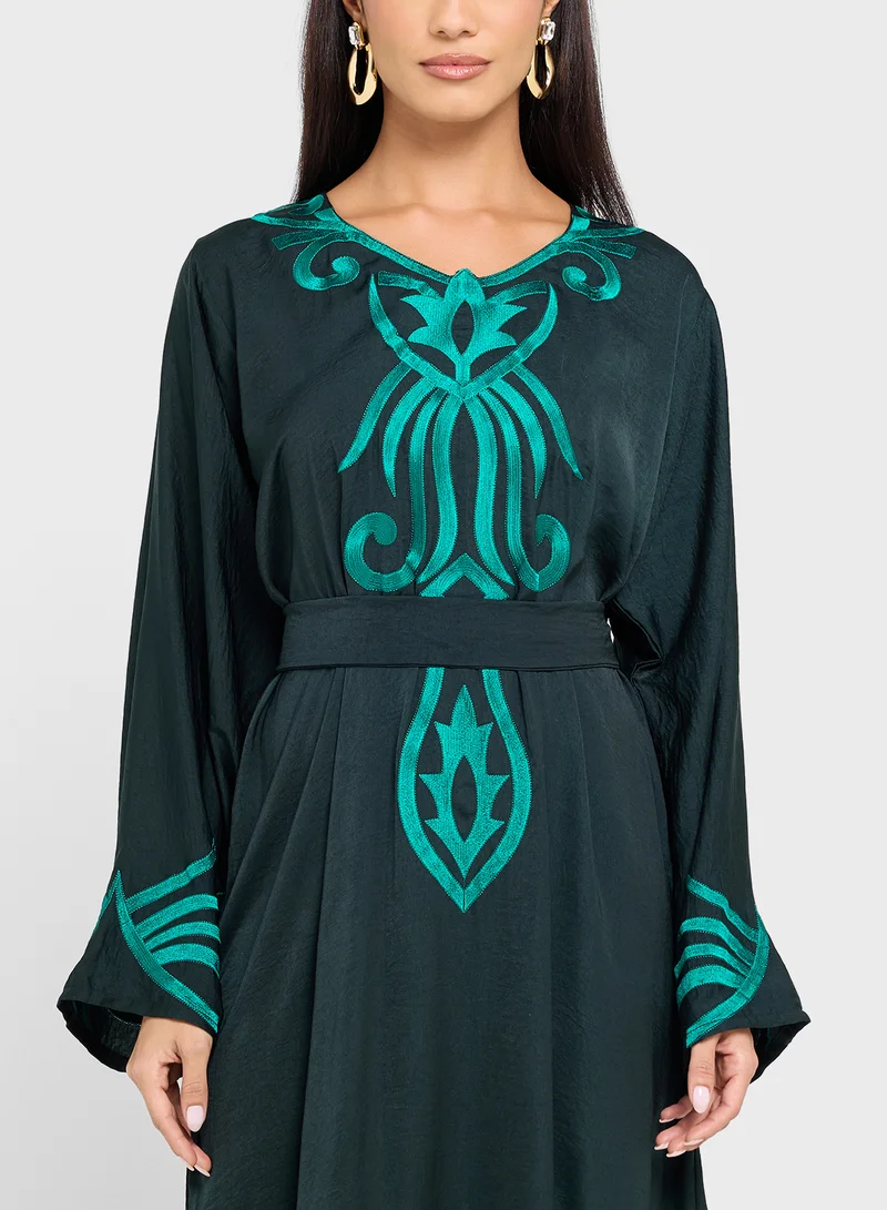 hayas closet Emroidered Belted Jalabiya