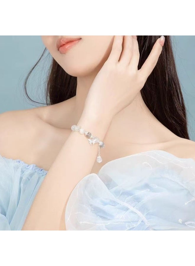 تشوميل سوار مرن من كريستال الياقوت الأزرق مع قلادة فراشة فضية ولمسات متدلية - أناقة هادئة لراحة يومية - Image 4