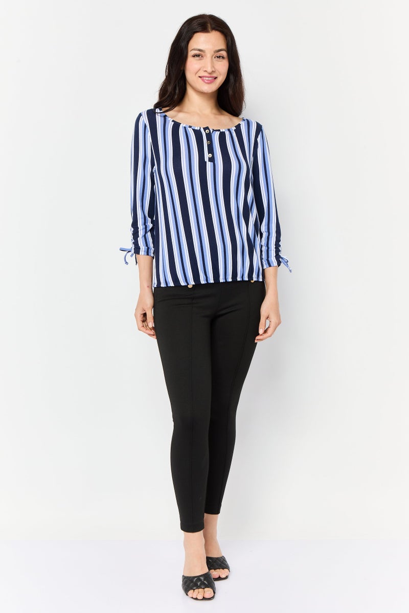 ADRIENNE VITTADINI بلوزة نسائية بياقة دائرية وأكمام 3/4 مخططة، متعددة الألوان - Image 2