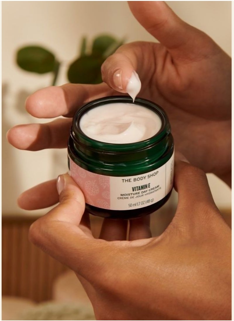 THE BODY SHOP Vitamin E Moisture Day Cream 50ml  - Image 3