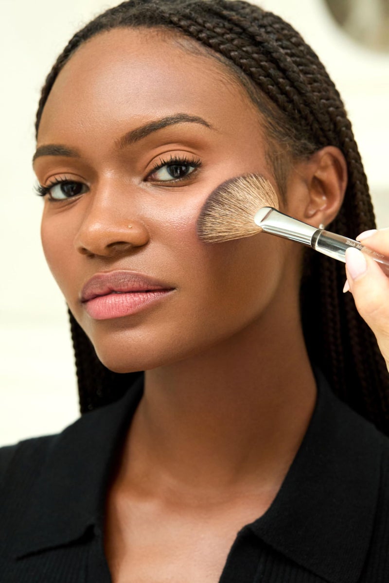 Trish McEvoy Brush 62 Fan Brush - Image 4