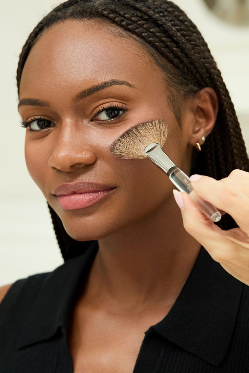 Trish McEvoy Brush 62 Fan Brush - Image 3