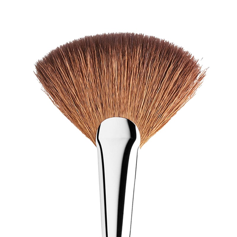 Trish McEvoy Brush 62 Fan Brush - Image 2