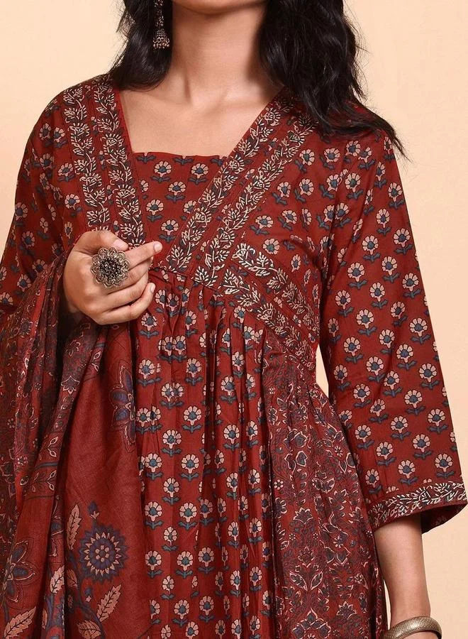 آي شين طقم كورتا قطنية بطبعة زهور مع بنطلون وشال إيشين