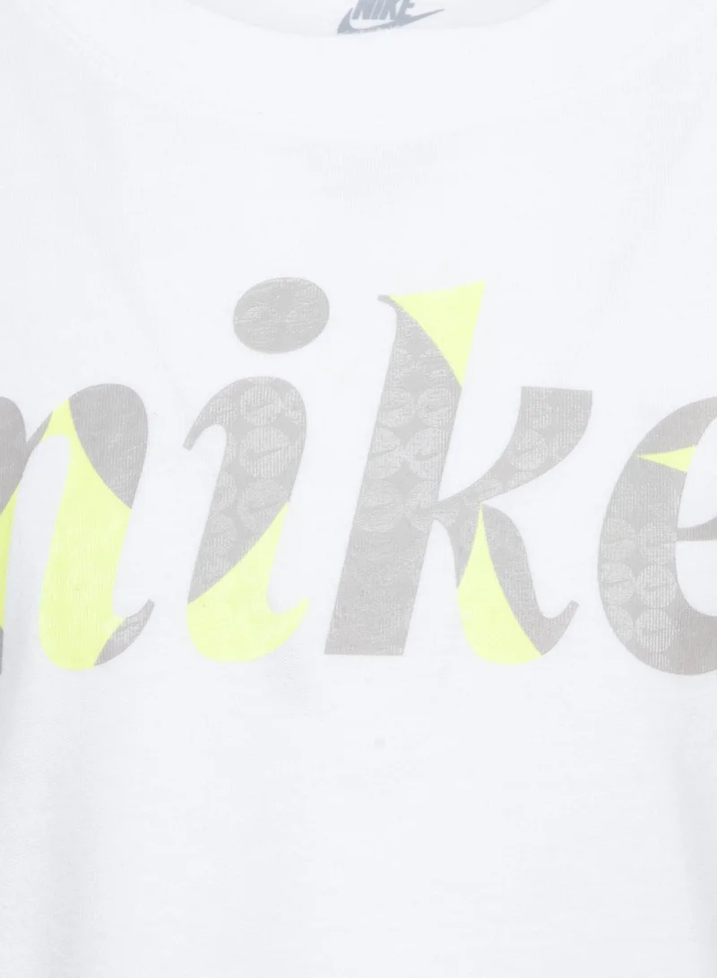 Nike Kids Essential Logo T-Shirt