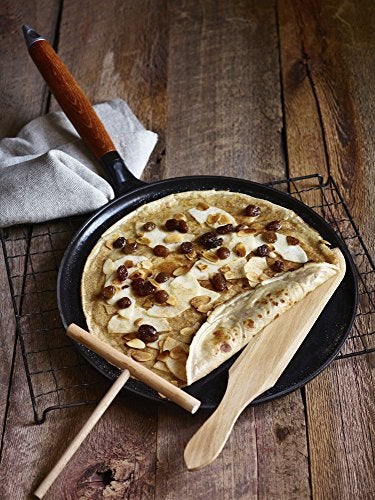 STAUB مقلاة كريب من حديد الزهر ستوب 11 بوصة مع ملعقة وملعقة مسطحة - أسود غير لامع، صنع في فرنسا - Image 2