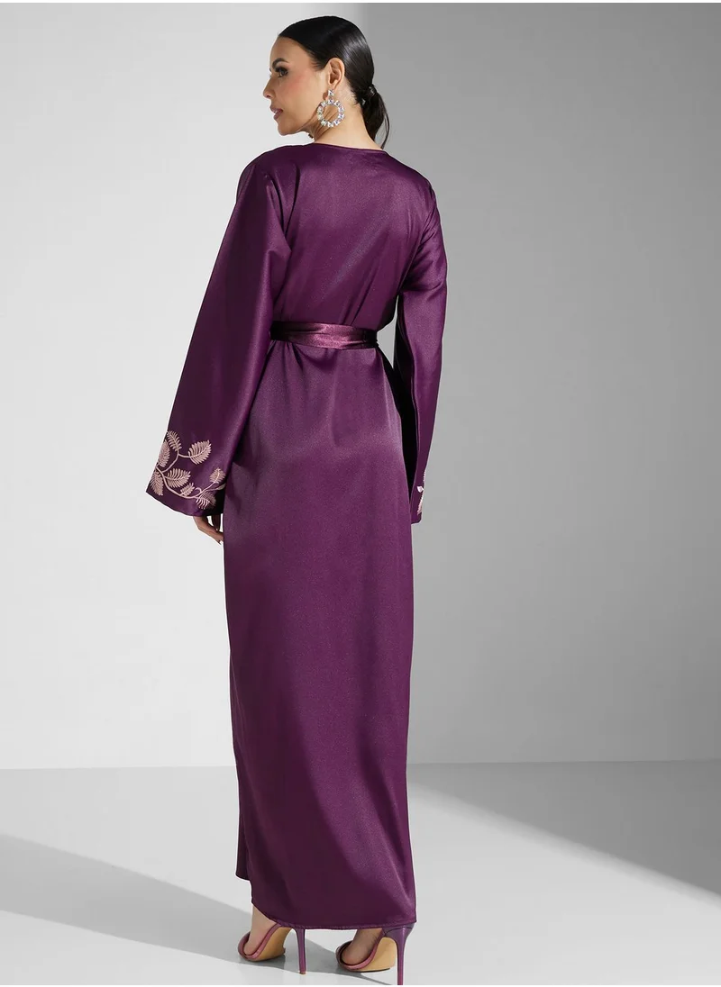 hayas closet Embroidered Belted Jalabiya