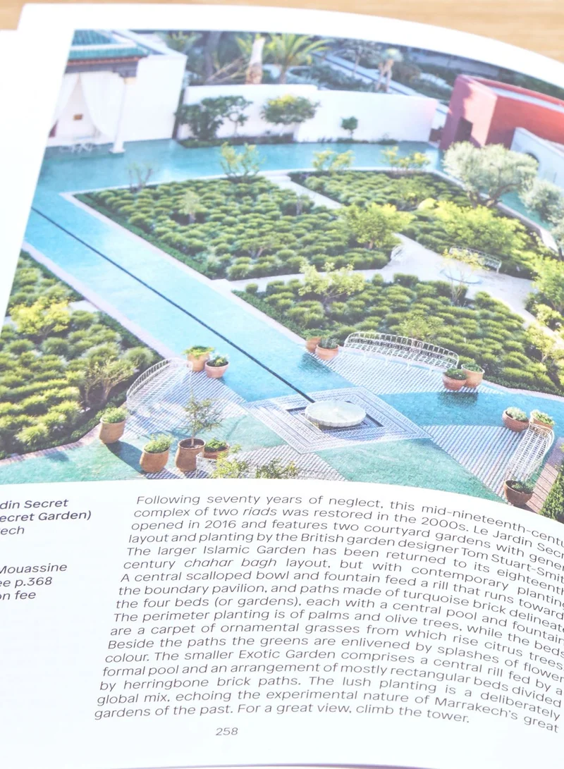 Phaidon Green Escapes: The Guide To Urban Gardens Book