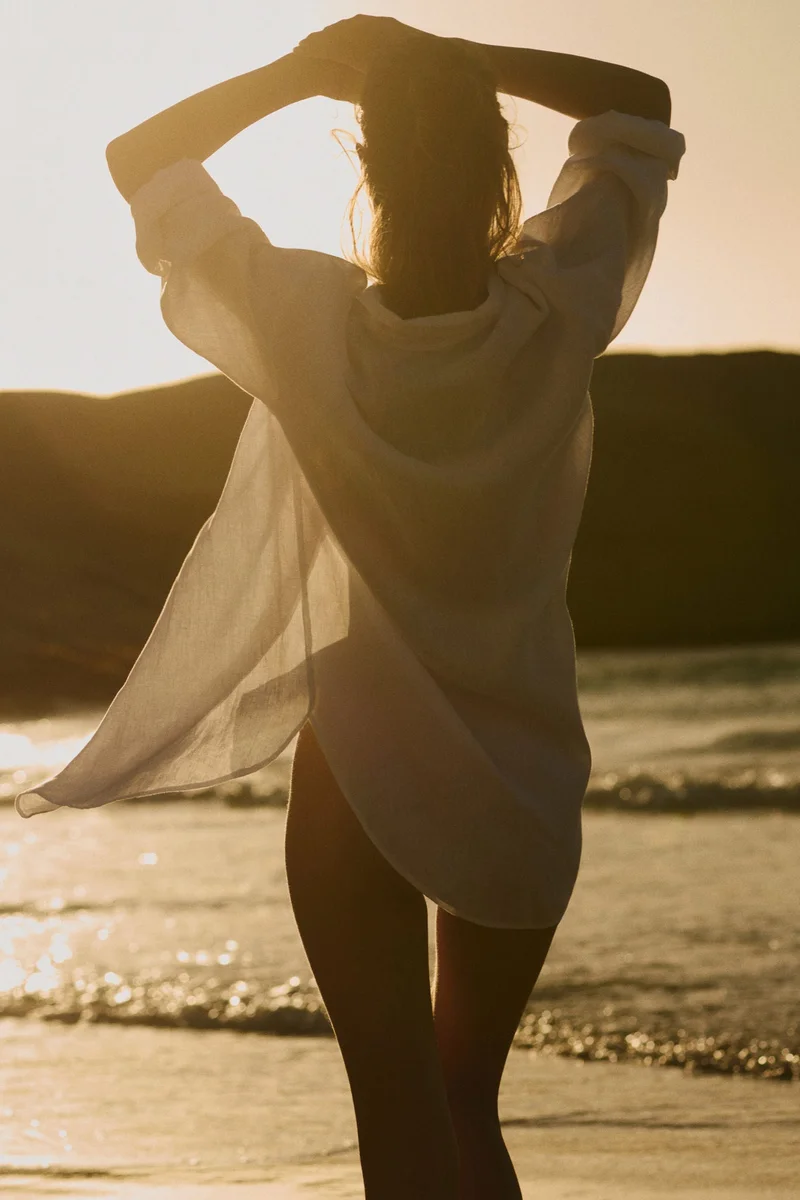 اتش اند ام قميص شاطئ من الكتان