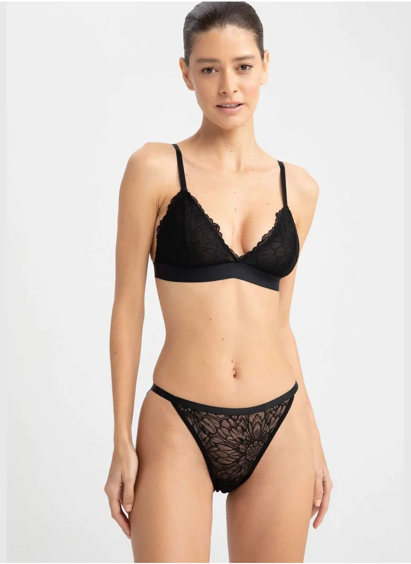 DeFacto Triangle Bra with Lace detail