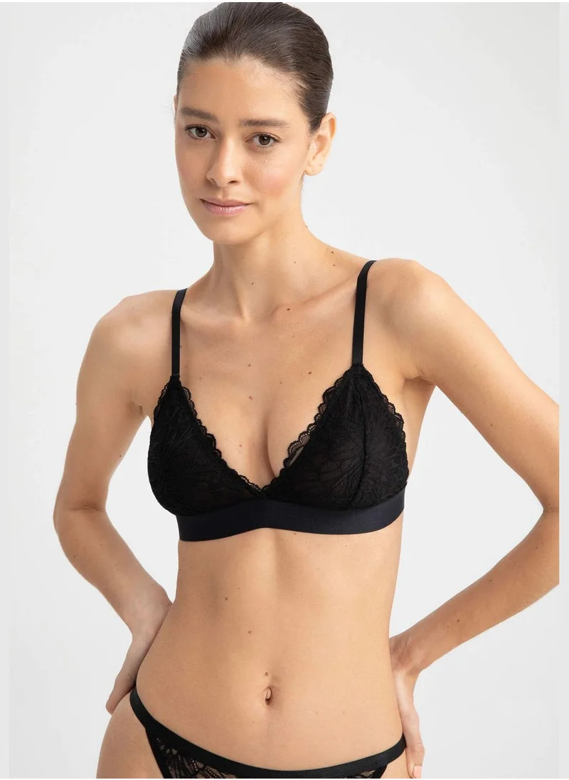 DeFacto Triangle Bra with Lace detail