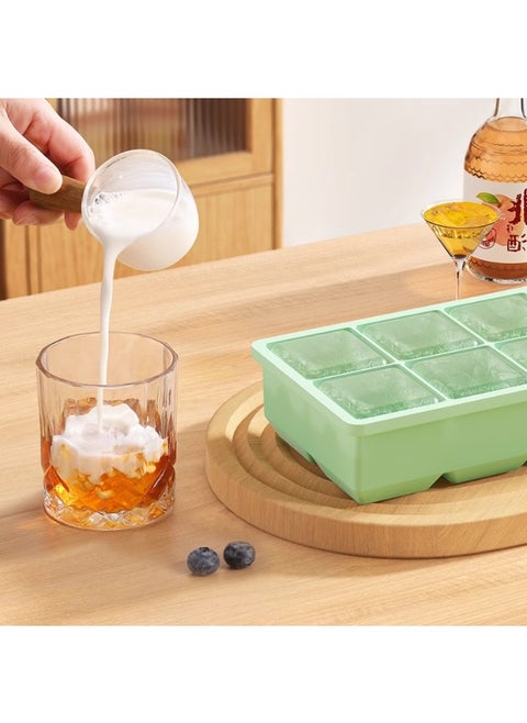 Large ice cube tray with lid, square stackable silicone ice cube mold for drinks, cocktails, bourbon soups and frozen desserts, easy to remove and free of BOA