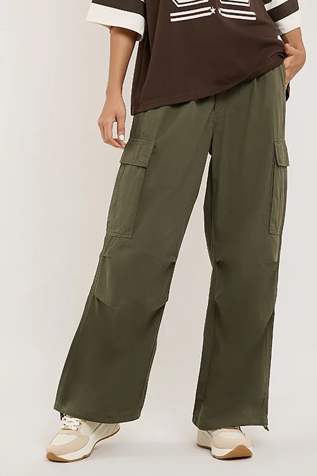 أر أند بي Solid Cargo Pants with Drawstring Waist