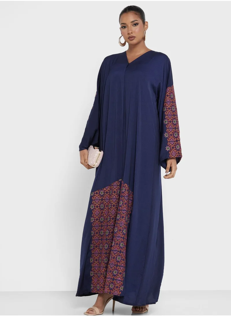 hayas closet Embroidered Flared Sleeve Abaya
