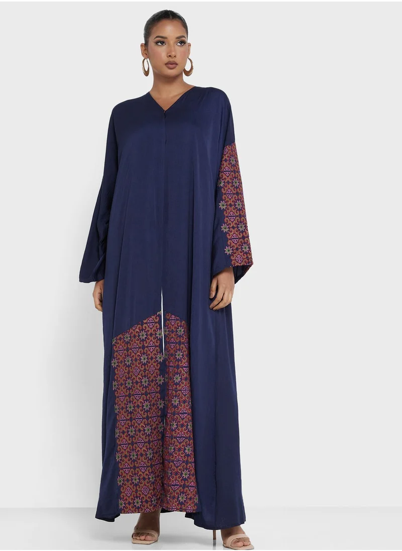 hayas closet Embroidered Flared Sleeve Abaya