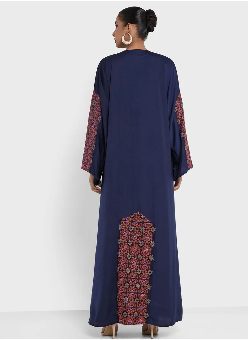 hayas closet Embroidered Flared Sleeve Abaya