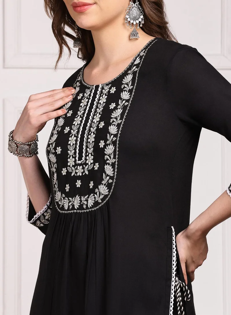 ISHIN Women's Black 100% Cotton Yoke Design Straight Fit Kurta Set