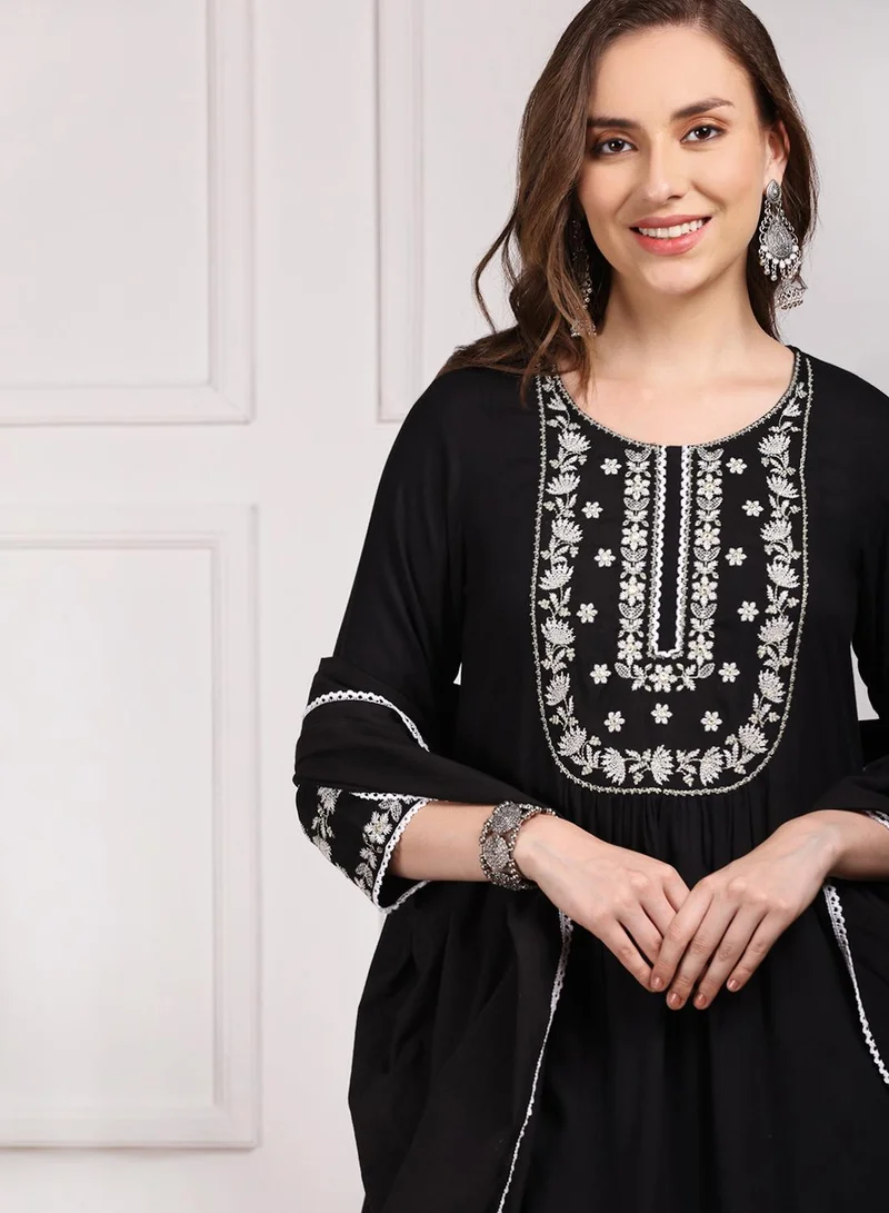ISHIN Women's Black 100% Cotton Yoke Design Straight Fit Kurta Set