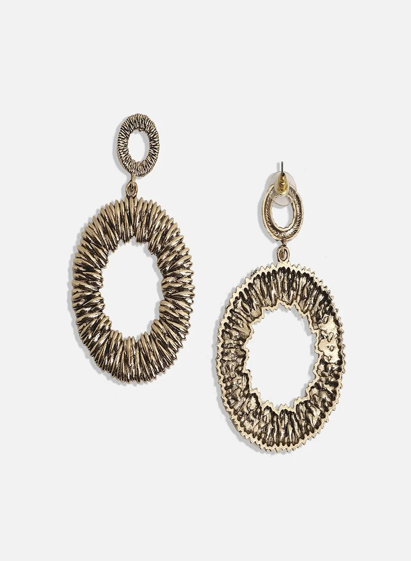 SOHI Oval Metallic Ribbed Artificial Drop Earring Jewellery