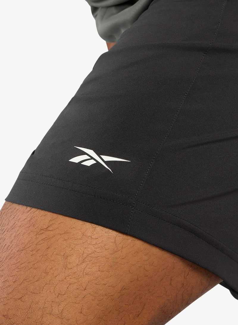 ريبوك وور منسوج قصير - Image 3