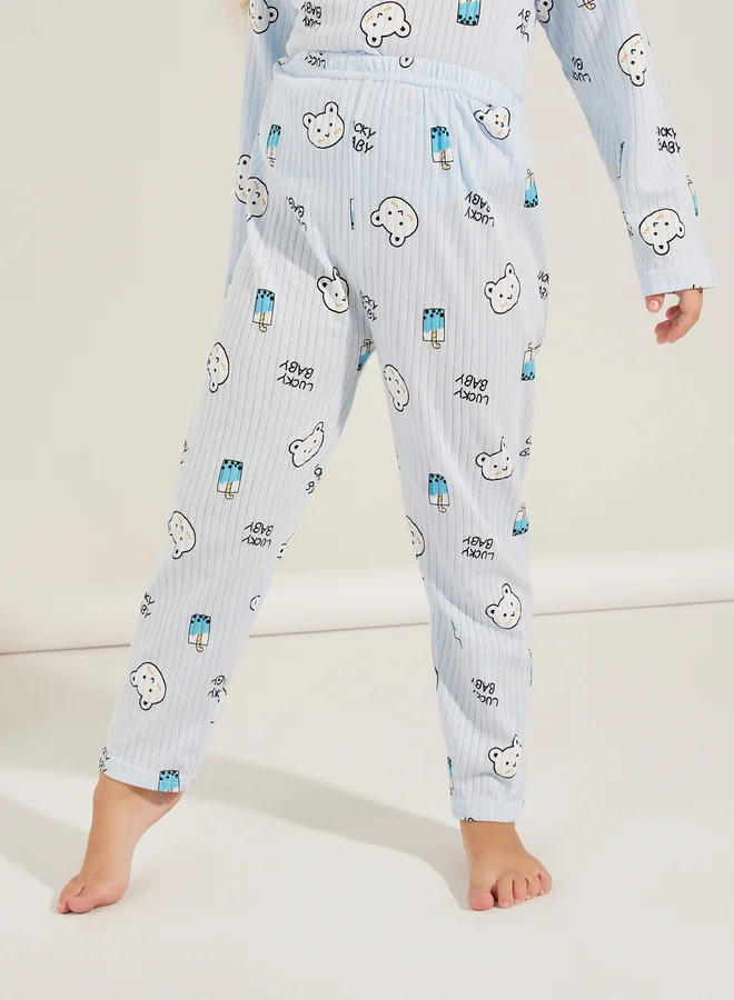 ستايلي طقم بيجاما وتيشيرت بطبعة جرافيك من Styli Bear