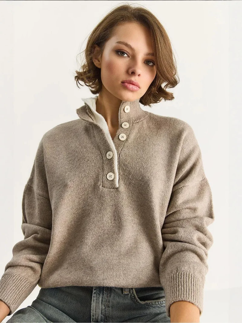Bianco Lucci LUCCI Buttoned Sweater