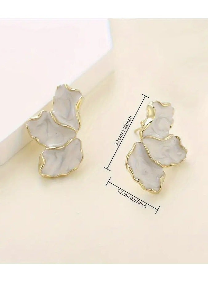 Goolsky Pair of Vintage Elegant Irregular Petal Earrings, Exquisite Women's Zinc Alloy Tassel Earrings with 925 Silver Ear Pins, Suitable for Daily Wear and Parties, Four Seasons Accessories - Image 3